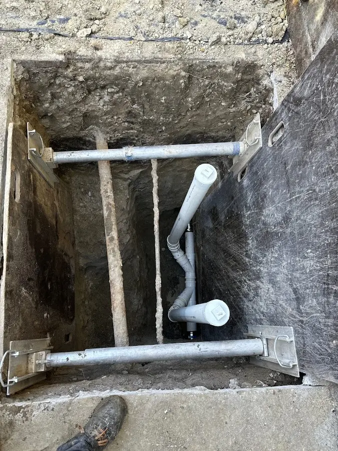 Experienced plumber completing Dishwasher Repair work in Hanamaulu
